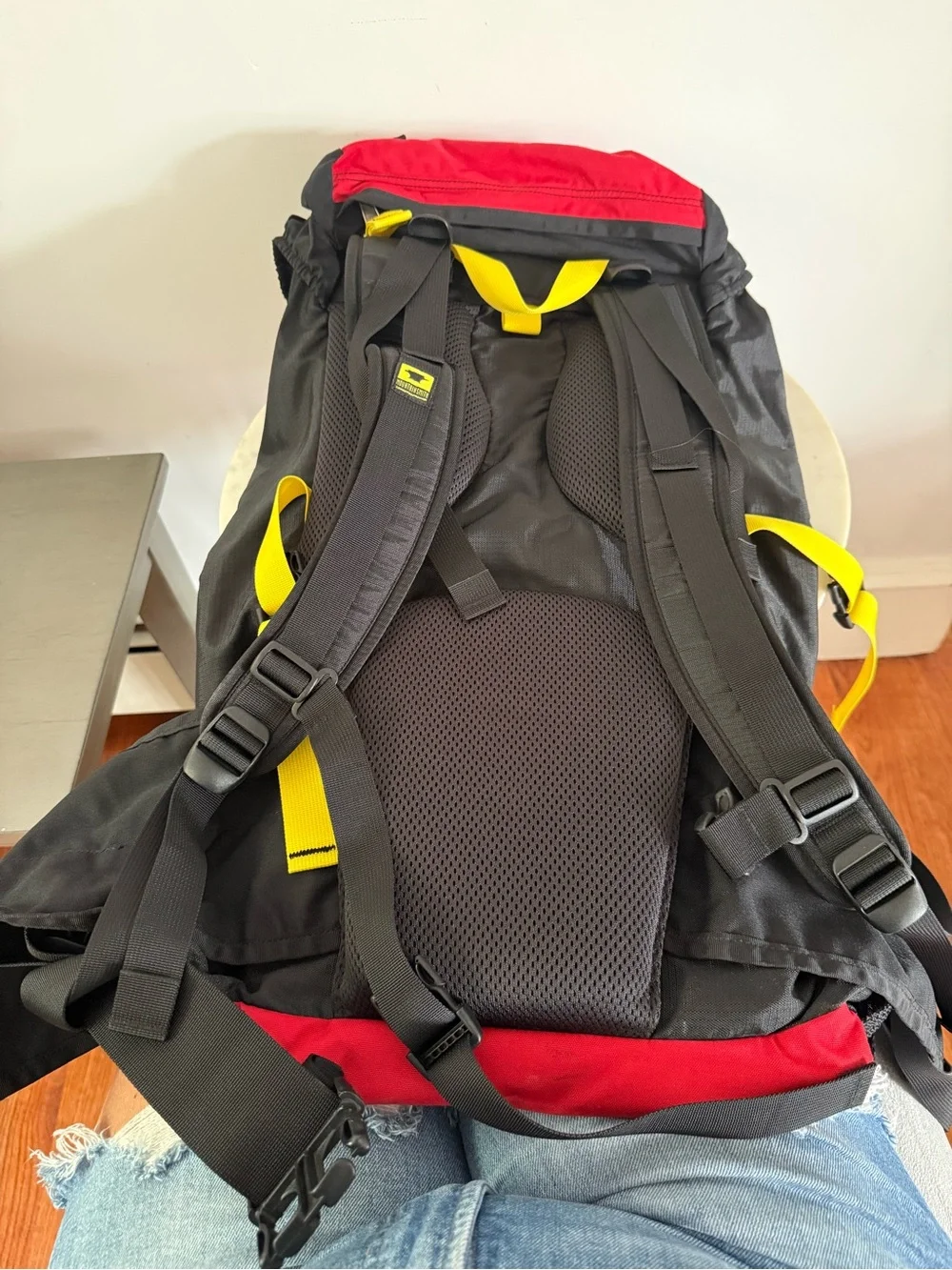 Mountain Smith Crestone ll/ 65 Litter backpack, camplight Red Black Very Good